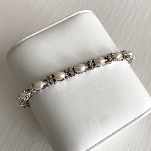 Pearl and Silver Tennis Bracelet Vintage Wedding Gala Anniversary Engagement - Picture 1 of 14